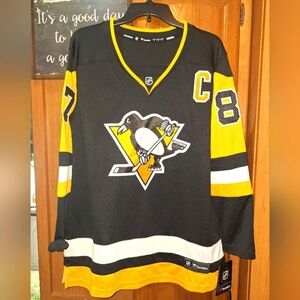 Fanatics Pittsburgh Penguins #87 Crosby Jersey In A Mens Large. NWT.